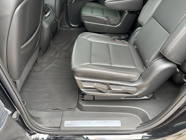 used 2022 Cadillac Escalade ESV car, priced at $49,599