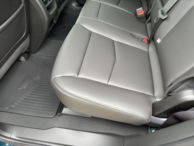 new 2025 Cadillac XT5 car, priced at $45,539