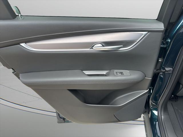 new 2025 Cadillac XT5 car, priced at $45,539