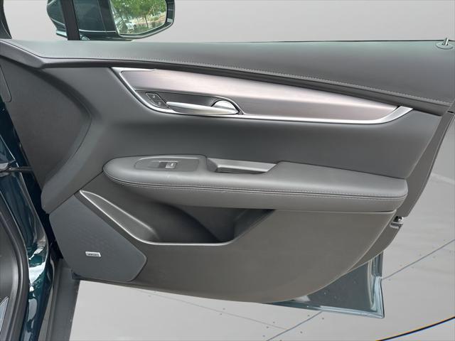new 2025 Cadillac XT5 car, priced at $45,539