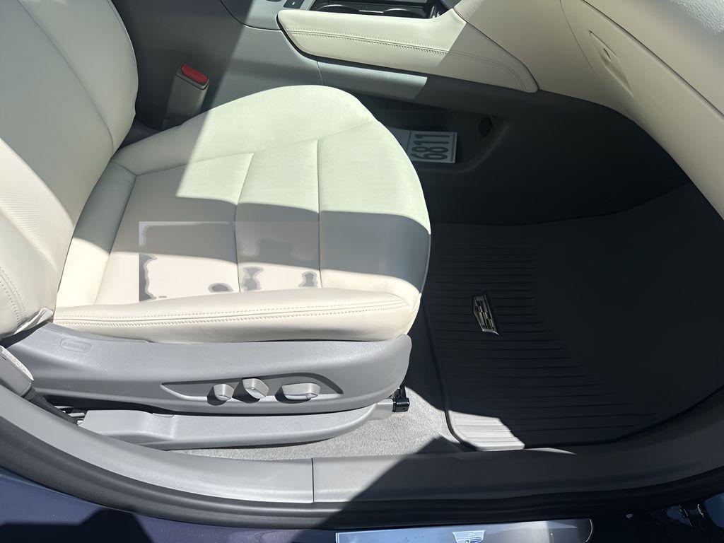new 2025 Cadillac XT6 car, priced at $60,659