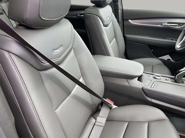 new 2025 Cadillac XT6 car, priced at $48,500