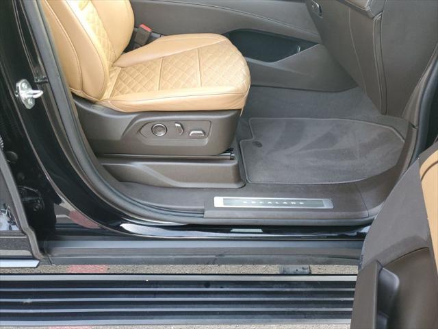 used 2021 Cadillac Escalade ESV car, priced at $59,799