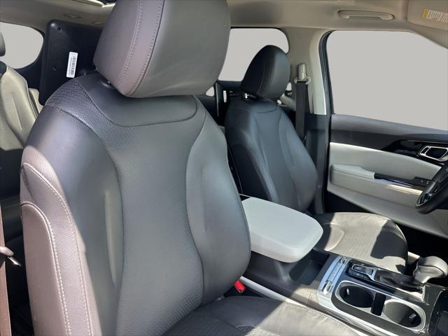 used 2022 Kia Carnival car, priced at $32,476