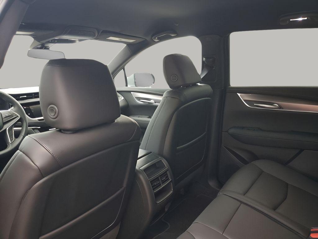 new 2025 Cadillac XT5 car, priced at $44,290