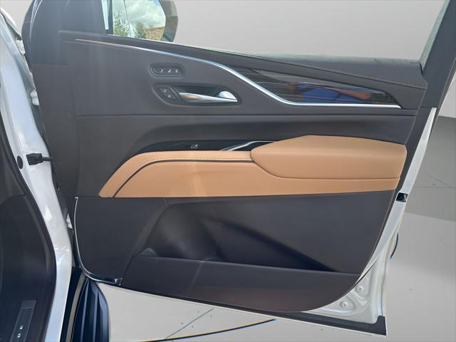 used 2022 Cadillac Escalade ESV car, priced at $59,299
