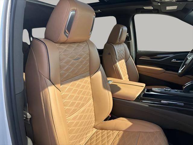 used 2022 Cadillac Escalade ESV car, priced at $59,299