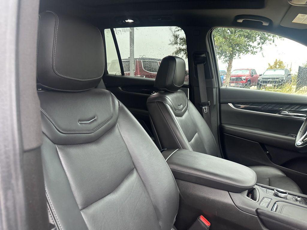 used 2025 Cadillac XT6 car, priced at $42,987