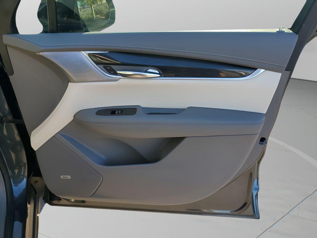 used 2020 Cadillac XT6 car, priced at $21,675