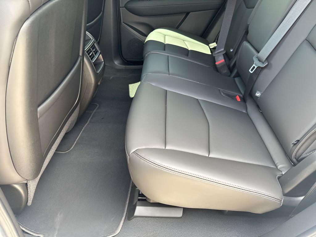 new 2025 Cadillac XT5 car, priced at $45,515