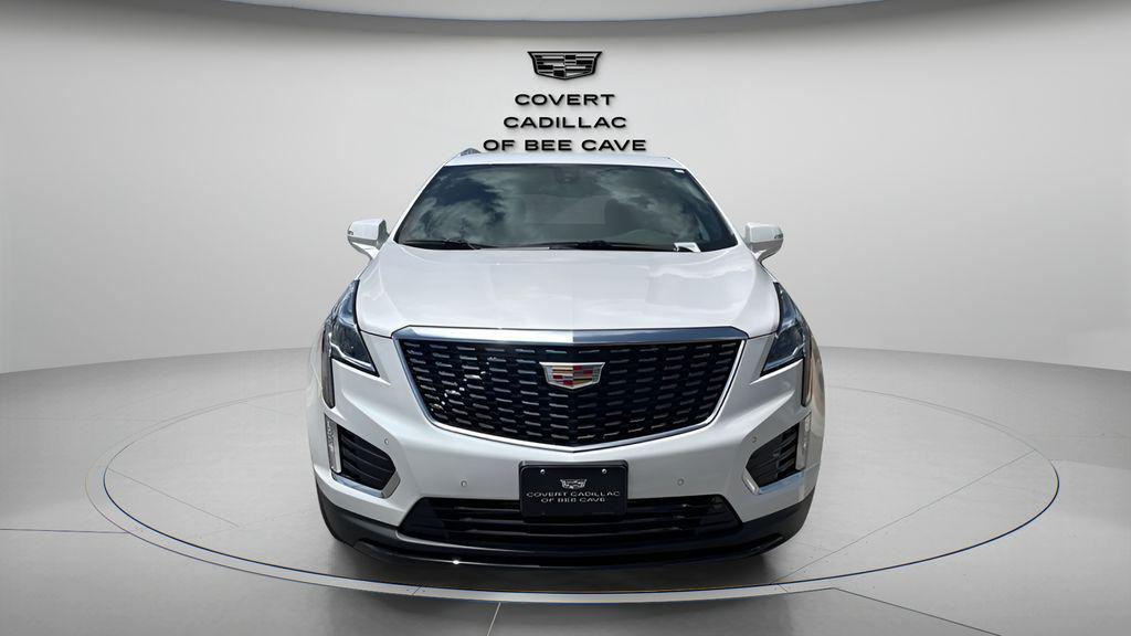 new 2025 Cadillac XT5 car, priced at $45,515