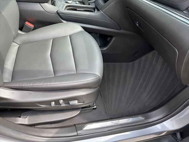 used 2022 Cadillac XT5 car, priced at $33,399