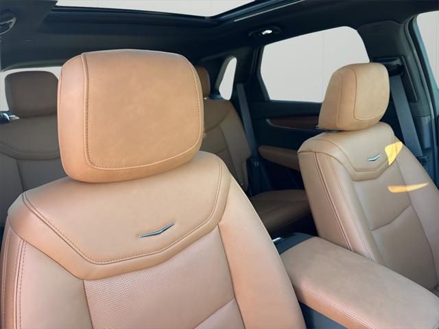 new 2025 Cadillac XT5 car, priced at $56,890