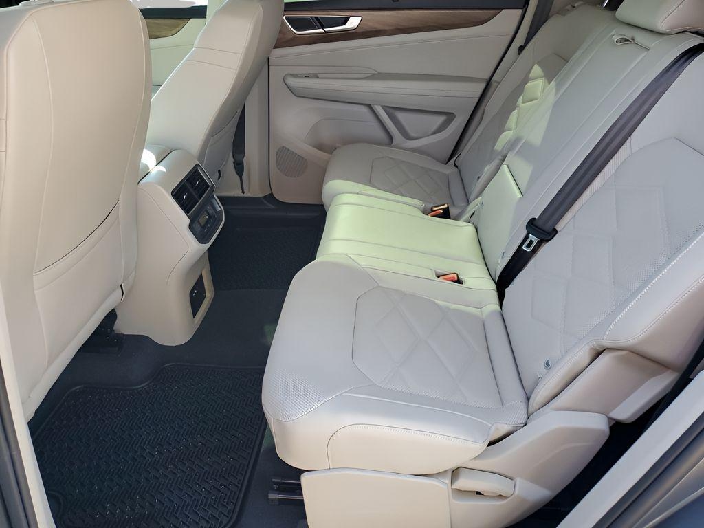 used 2024 Volkswagen Atlas car, priced at $32,644