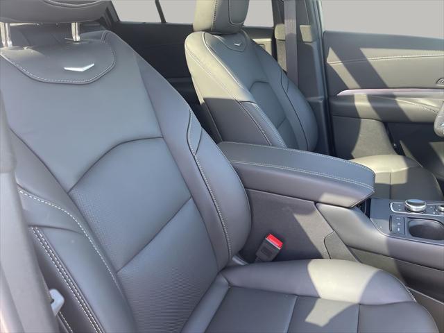 new 2025 Cadillac XT4 car, priced at $50,085