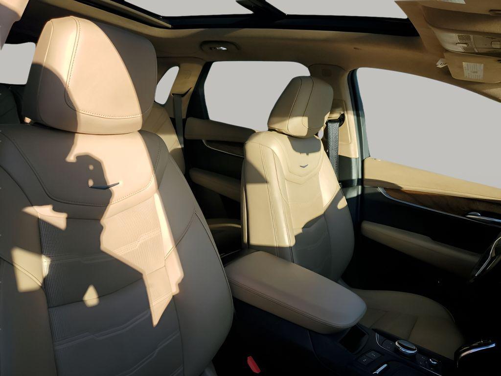 used 2020 Cadillac XT5 car, priced at $20,299