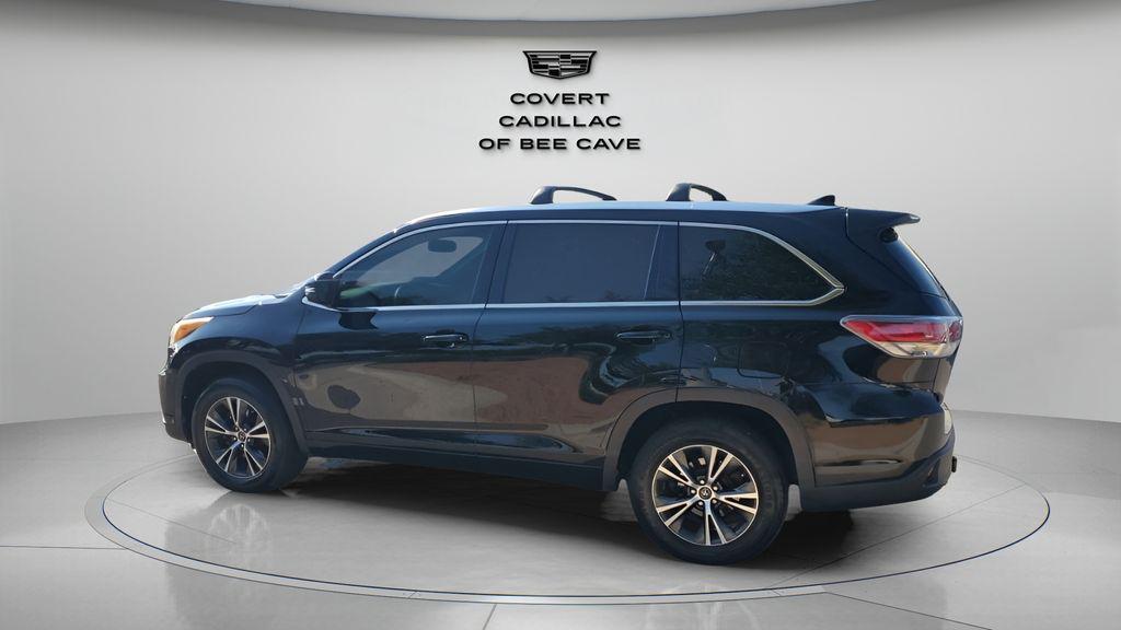 used 2016 Toyota Highlander car, priced at $19,422