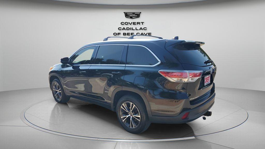 used 2016 Toyota Highlander car, priced at $19,422