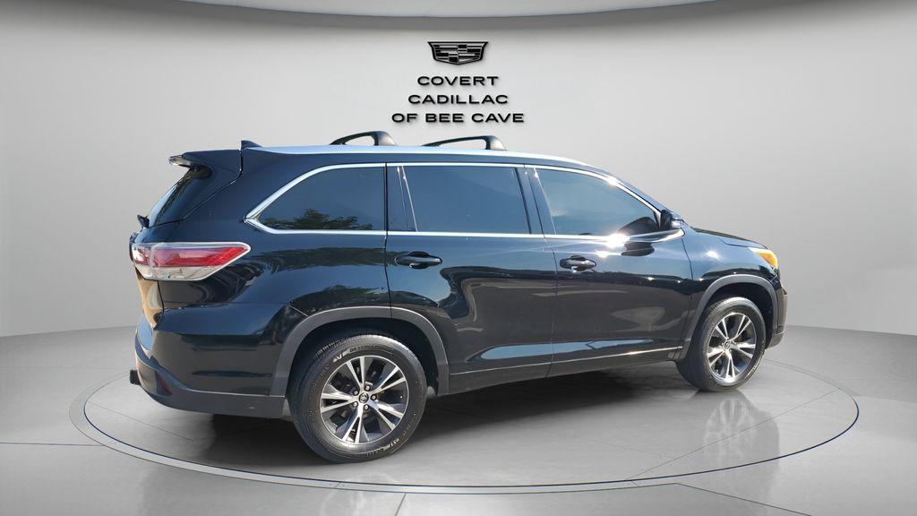 used 2016 Toyota Highlander car, priced at $19,422