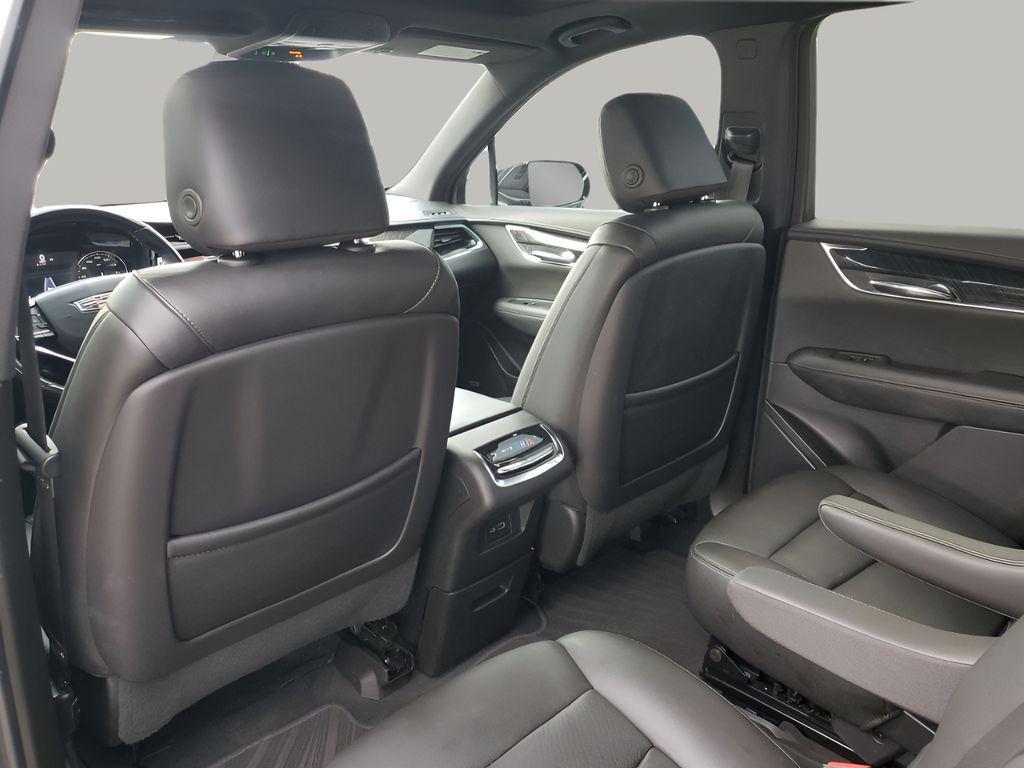 used 2022 Cadillac XT6 car, priced at $35,299