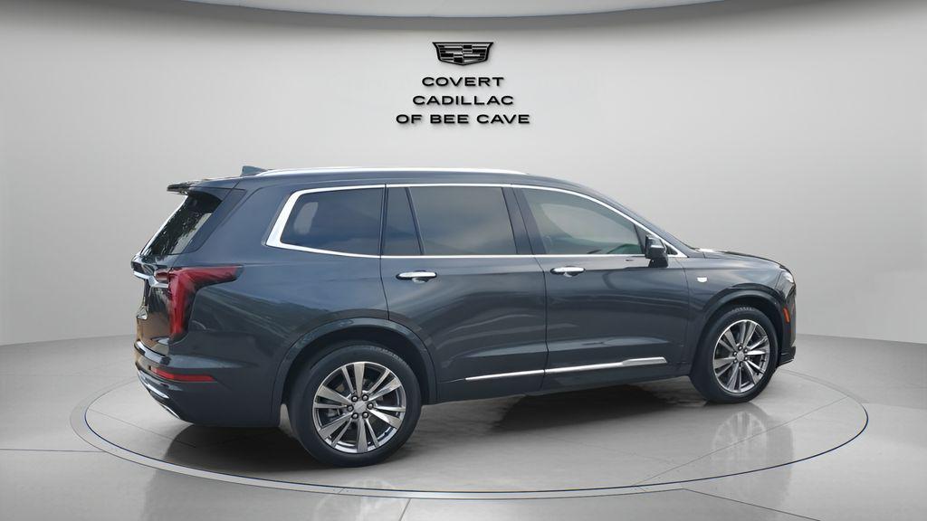 used 2022 Cadillac XT6 car, priced at $35,299