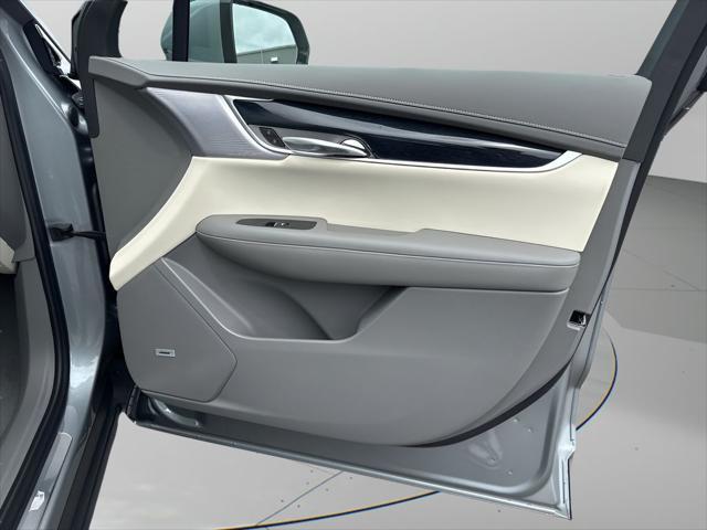 new 2025 Cadillac XT6 car, priced at $55,690
