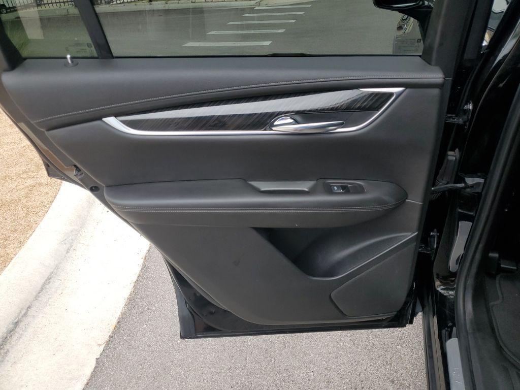 used 2020 Cadillac XT6 car, priced at $25,797