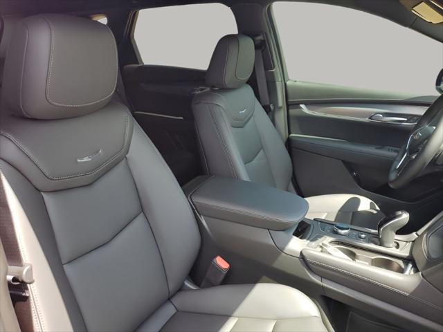 new 2025 Cadillac XT5 car, priced at $46,239