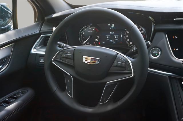 new 2025 Cadillac XT5 car, priced at $45,315