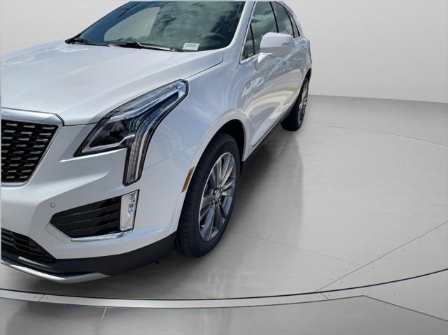 new 2025 Cadillac XT5 car, priced at $52,215