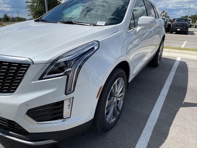 new 2025 Cadillac XT5 car, priced at $52,215