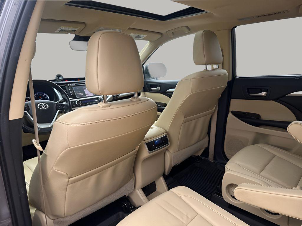 used 2019 Toyota Highlander car, priced at $21,431