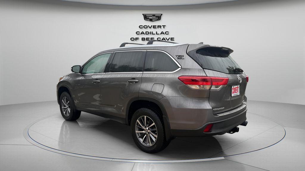 used 2019 Toyota Highlander car, priced at $21,431