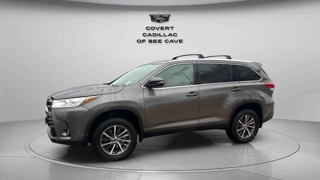 used 2019 Toyota Highlander car, priced at $21,431
