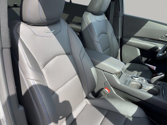 new 2025 Cadillac XT4 car, priced at $44,000