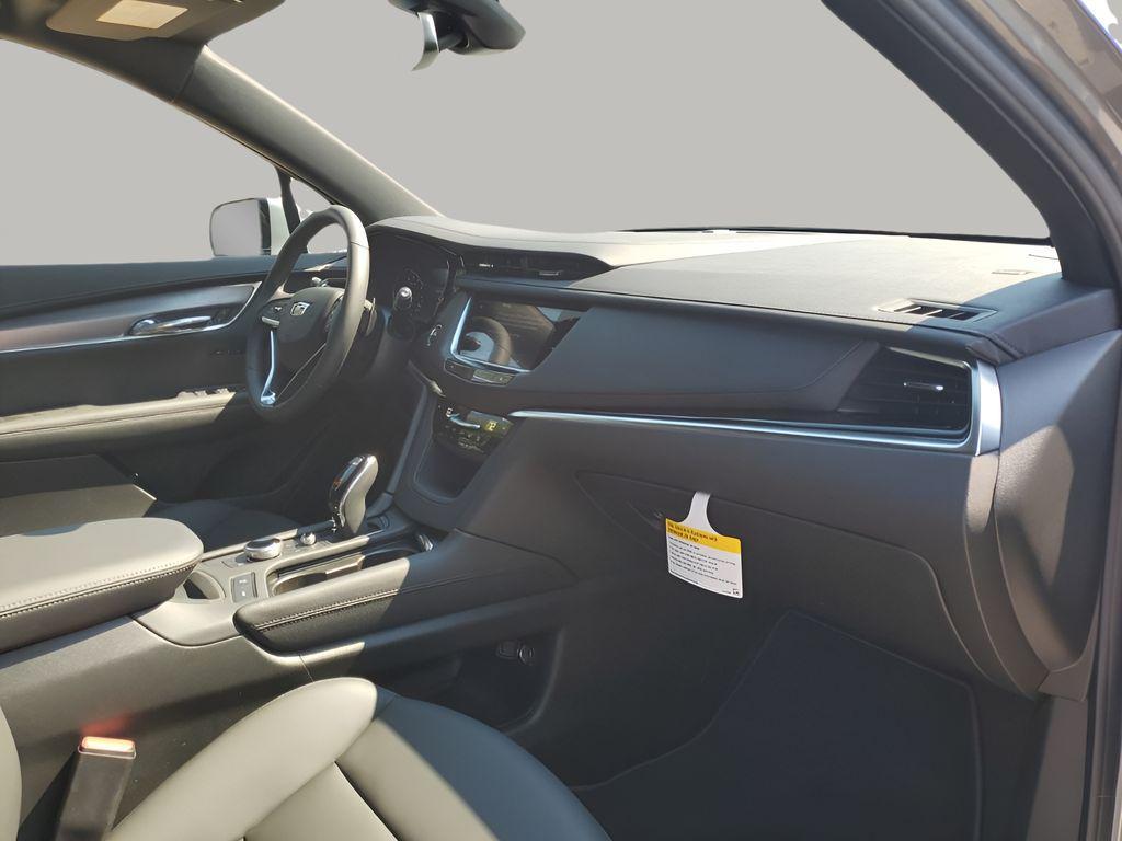 new 2025 Cadillac XT6 car, priced at $48,765