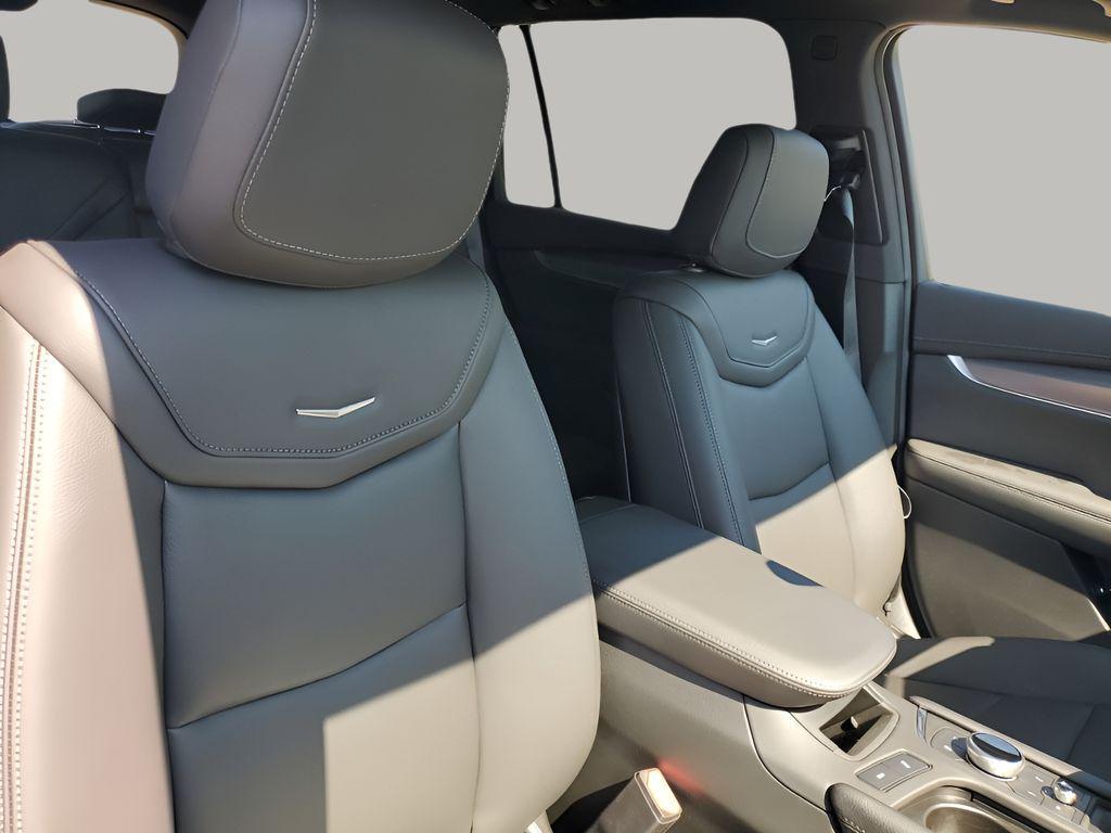 new 2025 Cadillac XT6 car, priced at $48,765