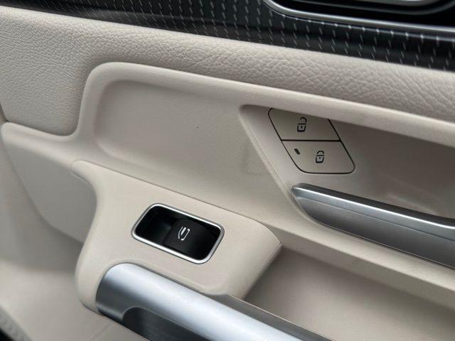 used 2021 Mercedes-Benz GLB 250 car, priced at $24,995