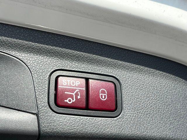 used 2020 Mercedes-Benz GLE 350 car, priced at $30,995