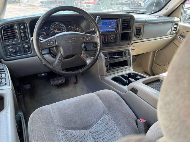 used 2006 Chevrolet Suburban car, priced at $14,995