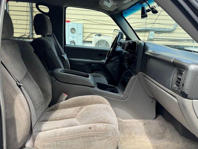 used 2006 Chevrolet Suburban car, priced at $14,995