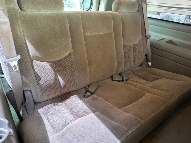 used 2006 Chevrolet Suburban car, priced at $14,995