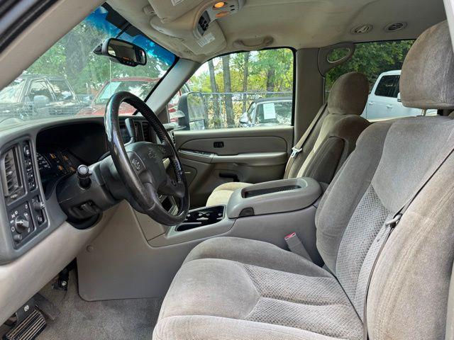 used 2006 Chevrolet Suburban car, priced at $14,995