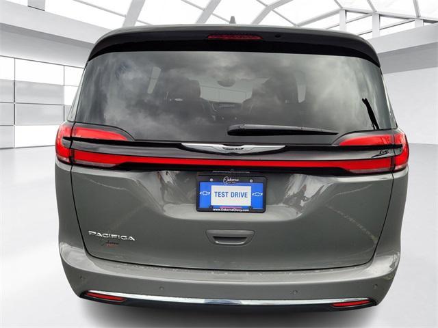 used 2022 Chrysler Pacifica car, priced at $20,922