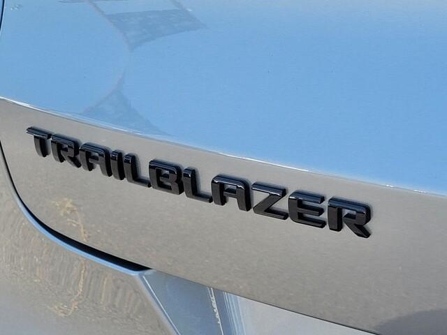 new 2025 Chevrolet TrailBlazer car, priced at $28,988