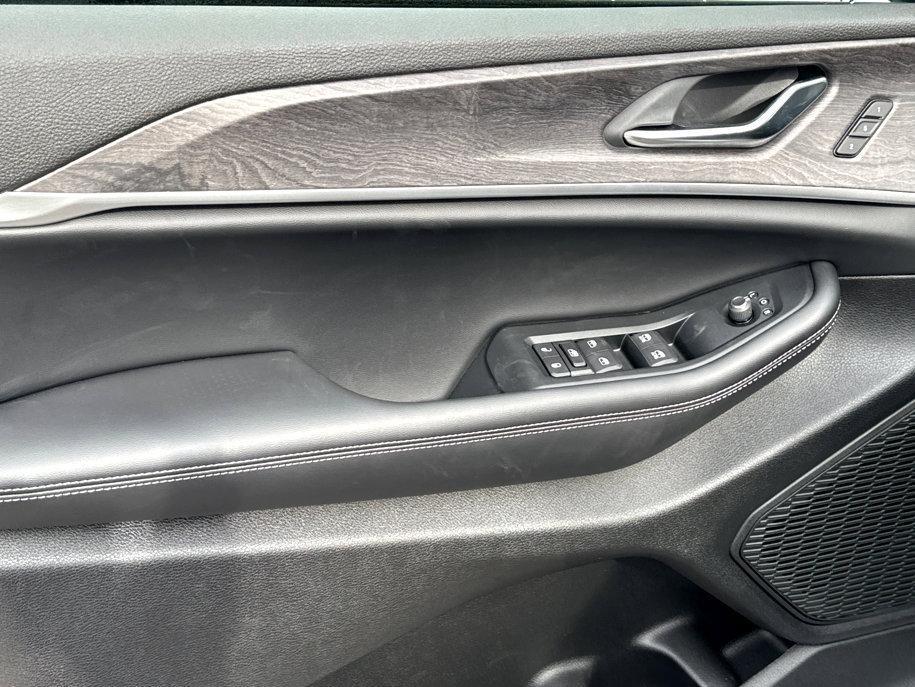 new 2025 Jeep Grand Cherokee car, priced at $52,735