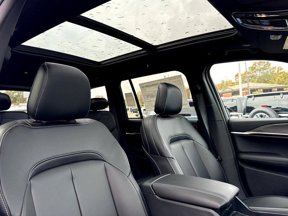 new 2025 Jeep Grand Cherokee car, priced at $52,735