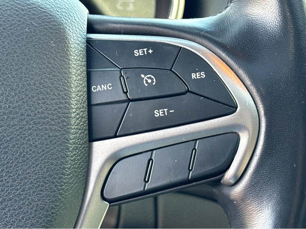 used 2020 Jeep Grand Cherokee car, priced at $23,712