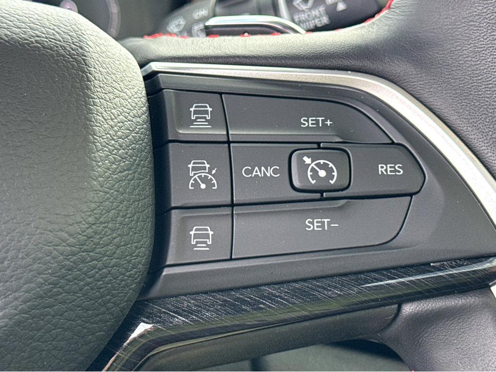 used 2022 Jeep Grand Cherokee car, priced at $35,890