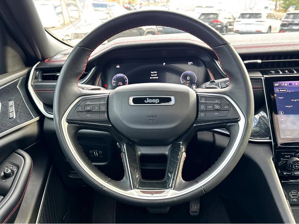 used 2022 Jeep Grand Cherokee car, priced at $35,890